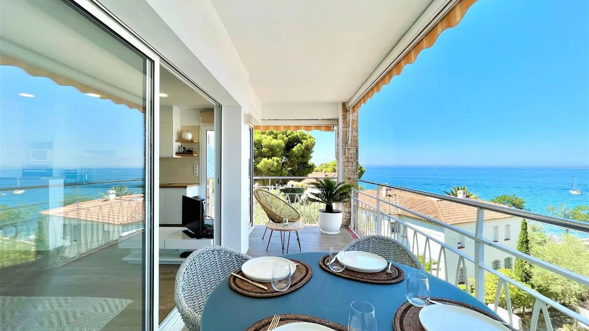 Central Apartment In Nature Rosas España