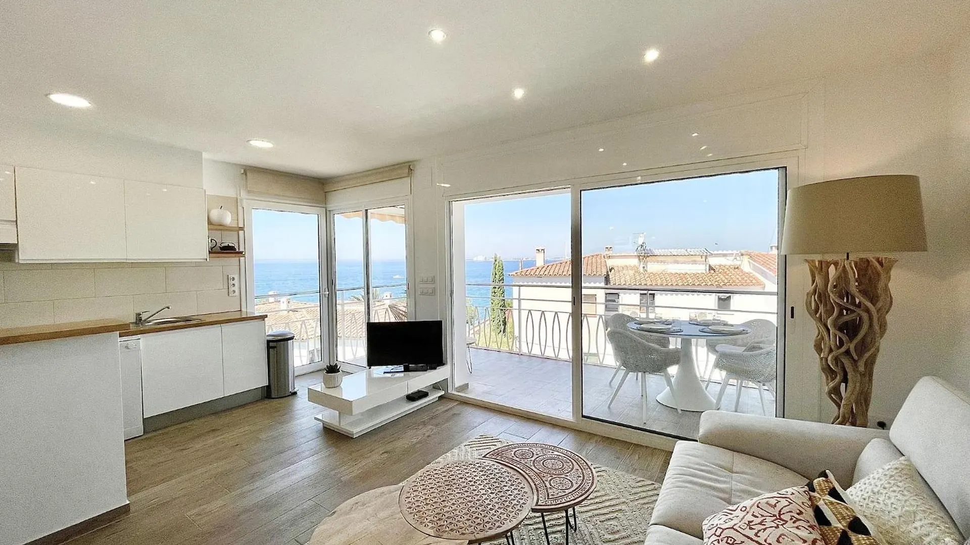 Central Apartment In Nature 罗萨斯